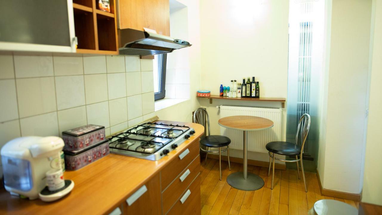 Nicole'S Apartment Bukareszt Zewnętrze zdjęcie